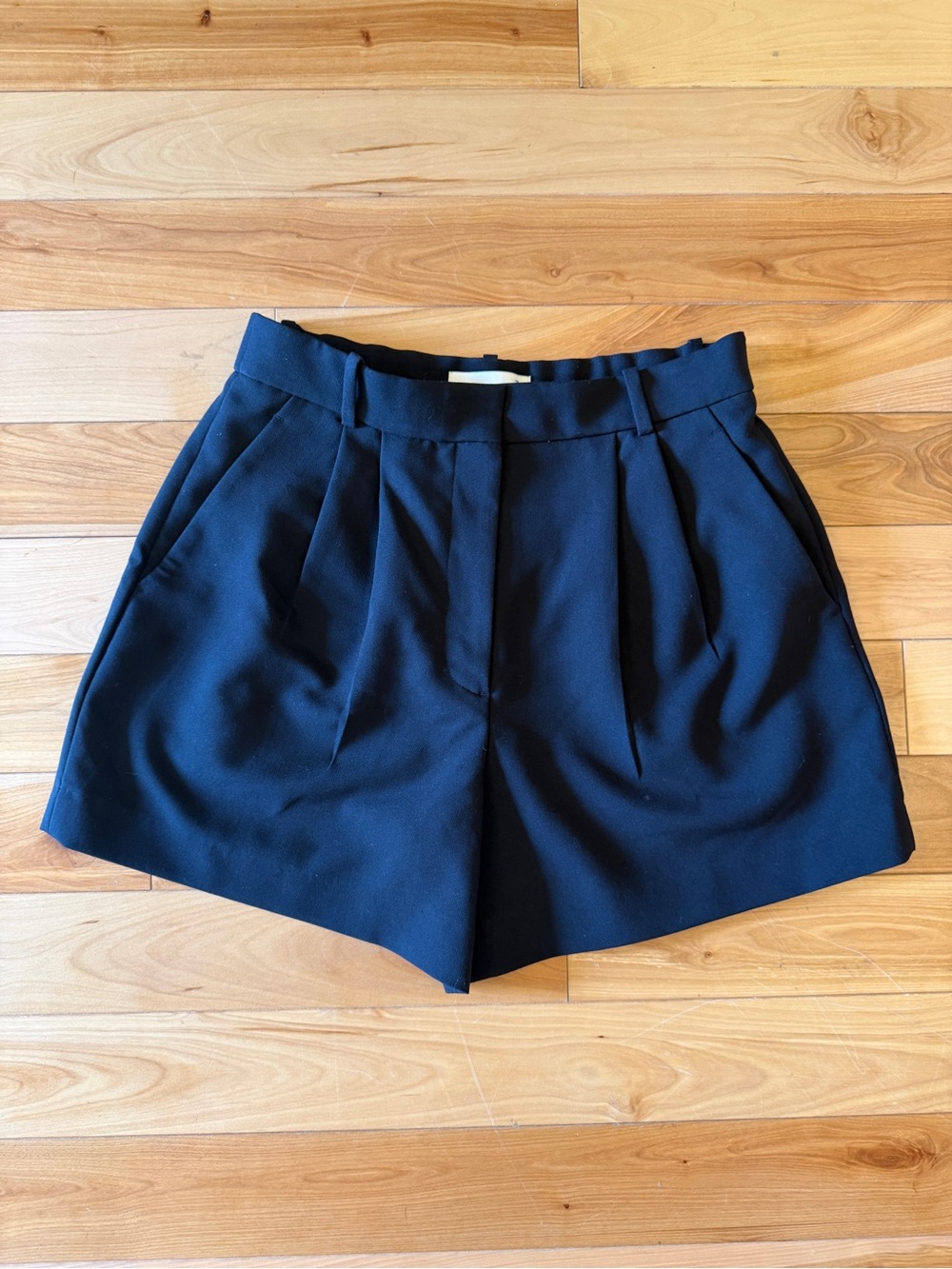 Abercrombie & Fitch Sloane Black Tailored shorts—Size 28